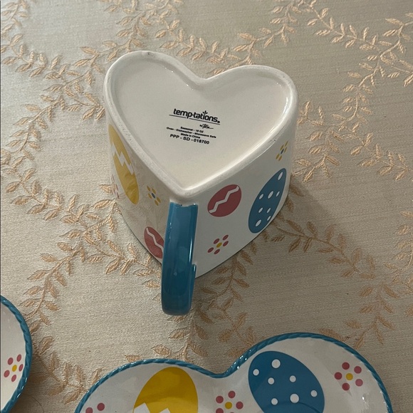 Easter 2for1 Temp-Tations Heart-Shaped mugs w/matching plates excellent - Picture 6 of 8